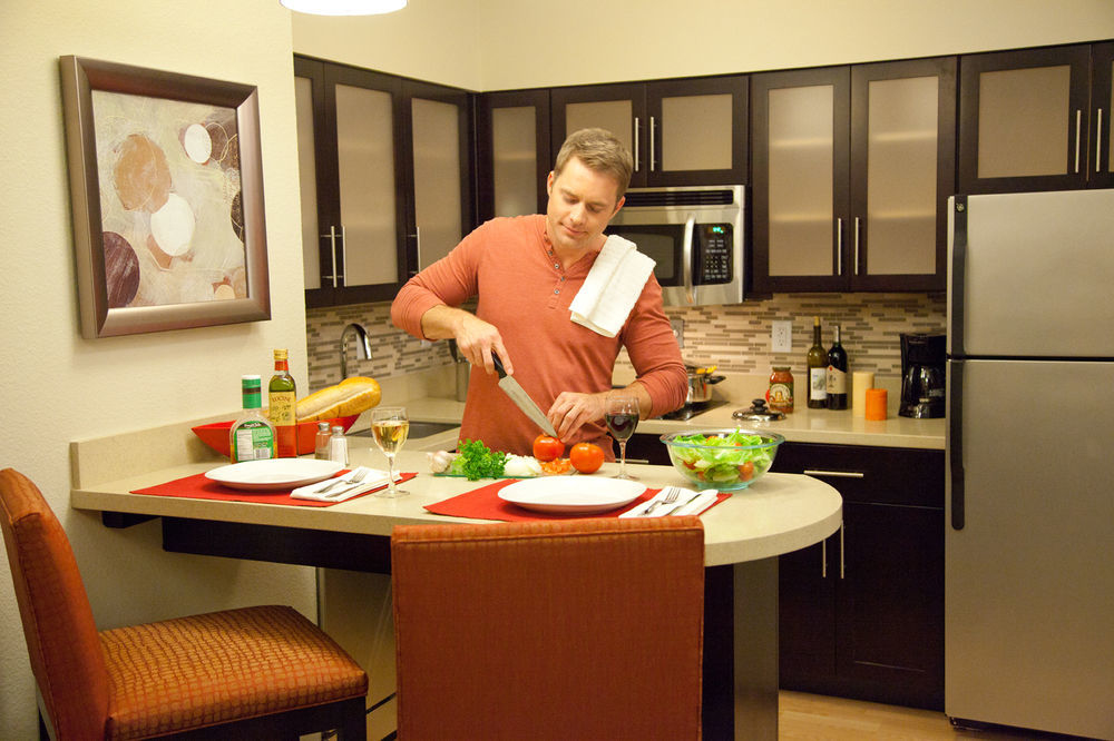 Staybridge Suites Chihuahua By Ihg Esterno foto